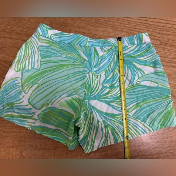 Lilly Pulitzer Jeannie Shorts Green Fronds Place Casual Tropical Women’s Sz 2 - Picture 10 of 11